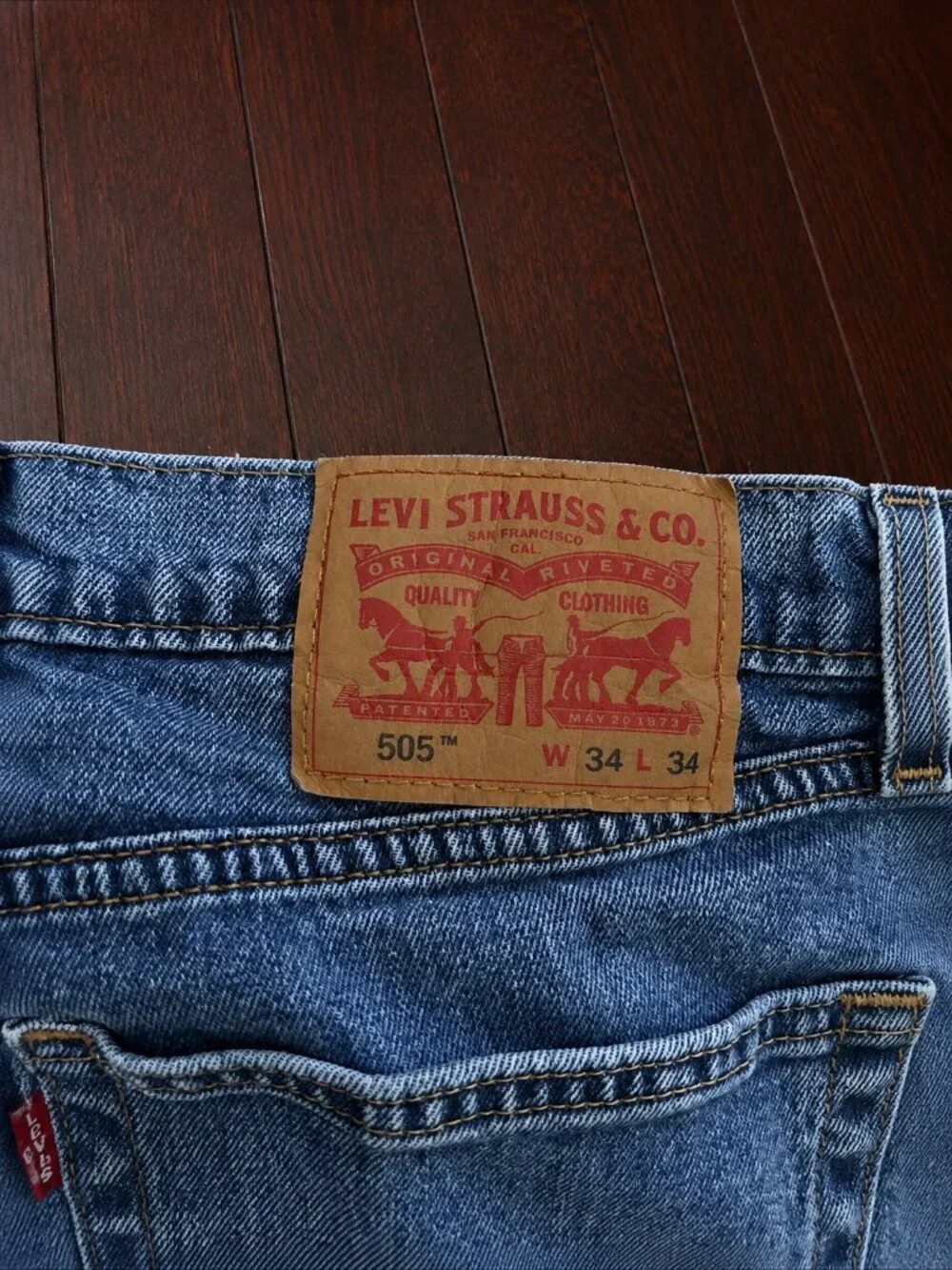 Levi's 505 Men's Blue Straight Leg Jeans 34x34 Medium Wash Classic Denim Pants
